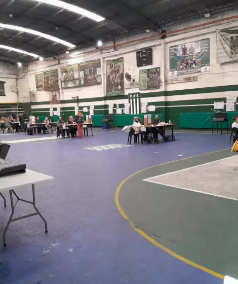 Las colas casi no existieron por la baja participación en las elecciones porteñas.