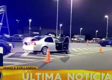 Persecución y choque en la autopista 9 de Julio sur: cinco detenidos y una mujer en grave estado