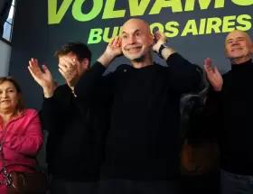 Horacio Rodríguez Larreta tras salir en su bunker a festejar los resultados de la elección en CABA que lo dejó en el cuarto lugar.