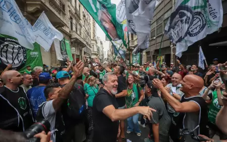 ATE moviliza al Ministerio de Economía: "Tenemos que frenar el salvajismo del Gobierno nacional"