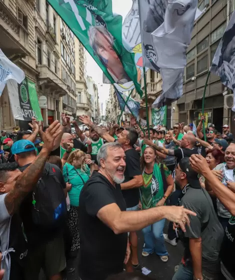 ATE moviliza al Ministerio de Economía: "Tenemos que frenar el salvajismo del Gobierno nacional"