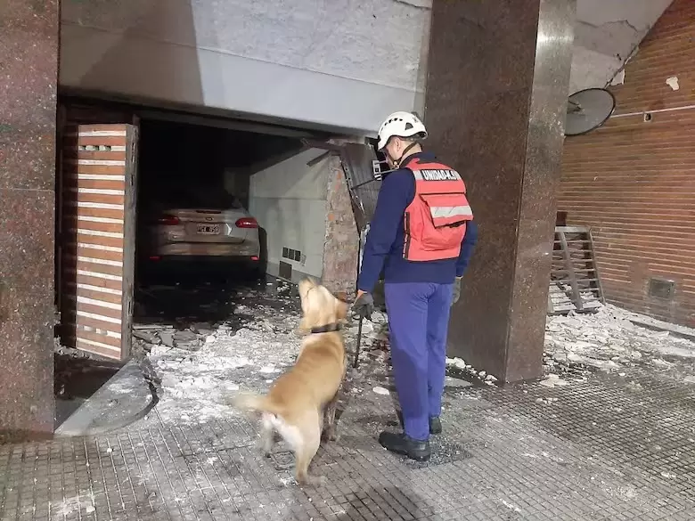 Se tuvo que realizar un amplio operativo de rescate y evacuación. Pese a la gravedad del hecho, no se registraron heridos.