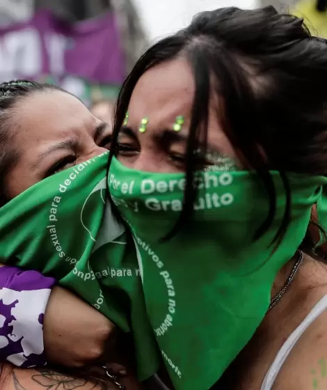El 30 de diciembre de 2020, se aprobó la ley de IVE en Argentina