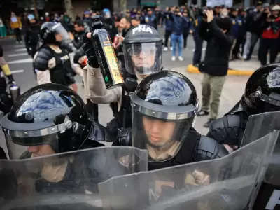 Represión en el Congreso - Foto: revista Cítrica