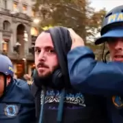 "Te tiran gas para que no saques fotos": el fotógrafo detenido expuso el accionar de las fuerzas bajo las órdenes de Bullrich