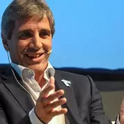 Caputo anunció desregulaciones en controles sobre el dinero "bajo el colchón": "Tus dólares, tu decisión"
