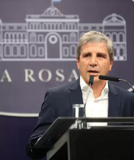 Caputo se enojó con un periodista.