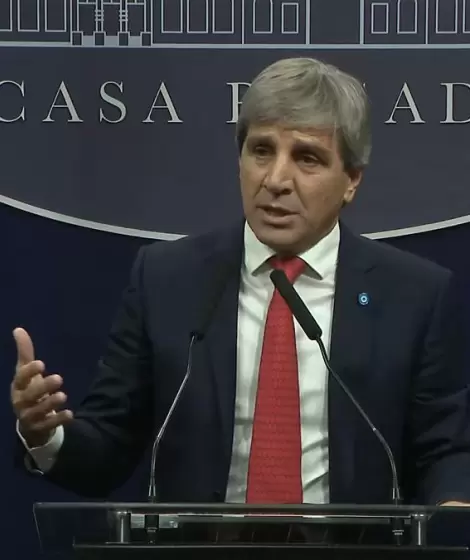 Caputo cruzó a un periodista que lo cuestionó sobre su declaración jurada