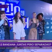 Entre micrófonos extraviados y coreografías cruzadas: el tenso reencuentro de Bandana en la avant premiere de Lilo & Stitch