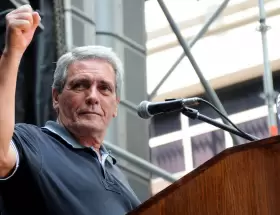 Carlos Acuña se va de la CGT