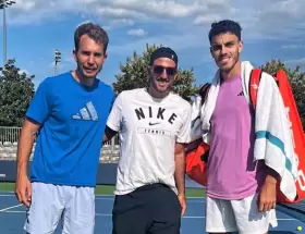 Bruno Stretti, el coach que empuja desde el fondo del court