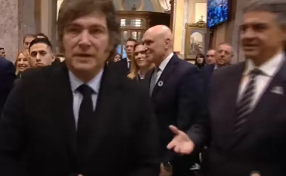 Milei y el show low cost durante el Tedeum para correr de la agenda las críticas de la Iglesia