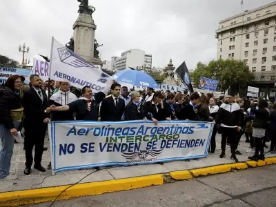Trabajadores aeronáuticos realizaron medidas de fuerza en contra de la privatización de Aerolíneas Argentinas