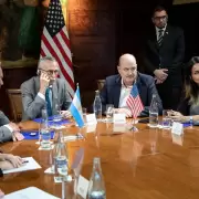 Salir de la OMS y abrazar la desregulación: el giro temerario del Gobierno en salud pública