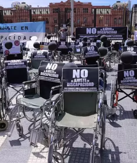 Aranceles congelados, pagos que llegan a los 90 o 120 das, autorizaciones frenadas sin explicacin y una burocracia cruel e insensible.