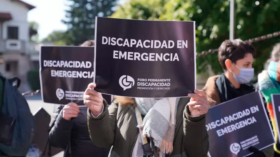Pagos demorados que pueden tardar entre 90 y 120 días, lo que vuelve insostenible el funcionamiento de centros terapéuticos.
