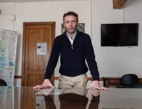  Cristian Larsen