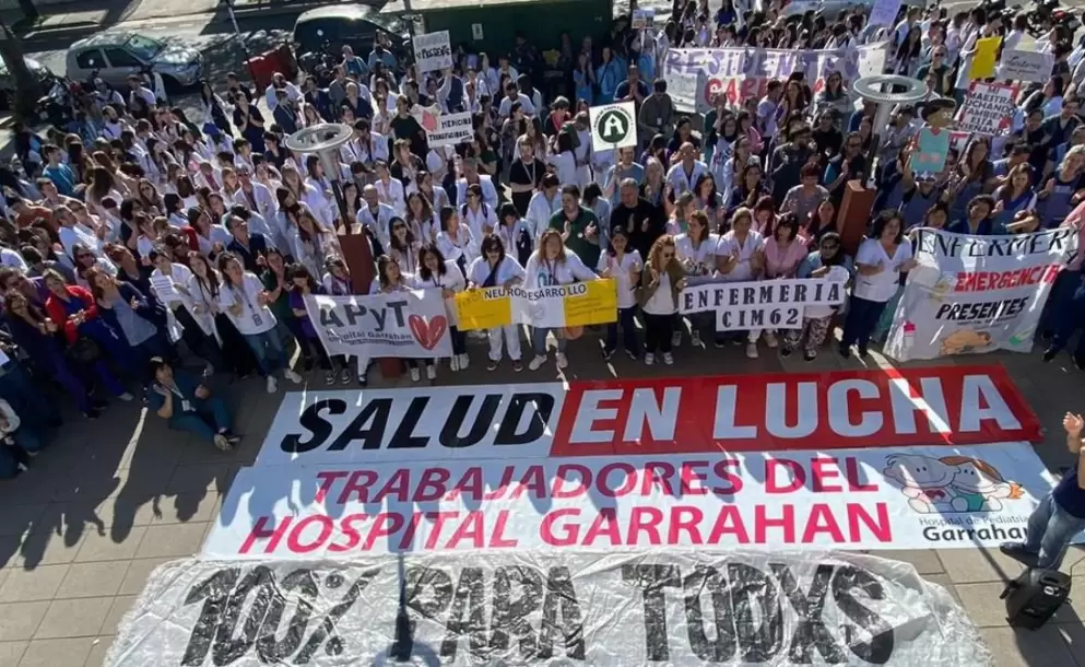 La motosierra de Milei en los pasillos del Garrahan: crónica de un vaciamiento anunciado
