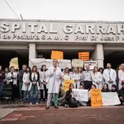 "Al día 10 ya no tengo más plata": el duro testimonio de una enfermera del Garrahan ante la crisis sanitaria y el ajuste de Milei