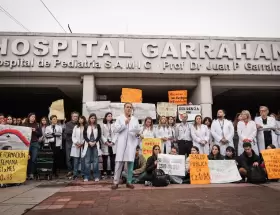 Médicos del Garrahan en pie de lucha