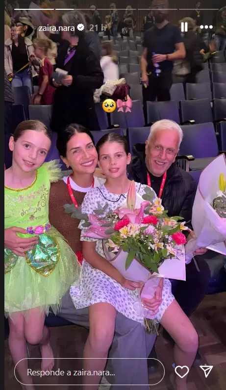 Zaira y Andrés Nara participaron de un acto escolar de Francesca e Isabella
