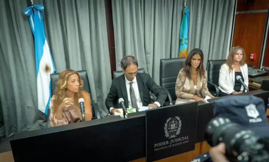 Los jueces Maximiliano Savarino y Verónica Di Tommaso anunciaron que se anula el juicio por la muerte de Maradona