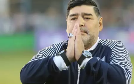 Diego Maradona fue abandonado, de acuerdo a l oque establecieron los fiscales.