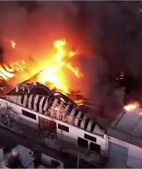 Un incendio arrasó con una pañalera en La Matanza y sembró pánico