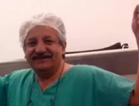 Osmar Guillermo Ávila Rodríguez, médico otorrinolaringólogo de 67 años, oriundo de Colombia