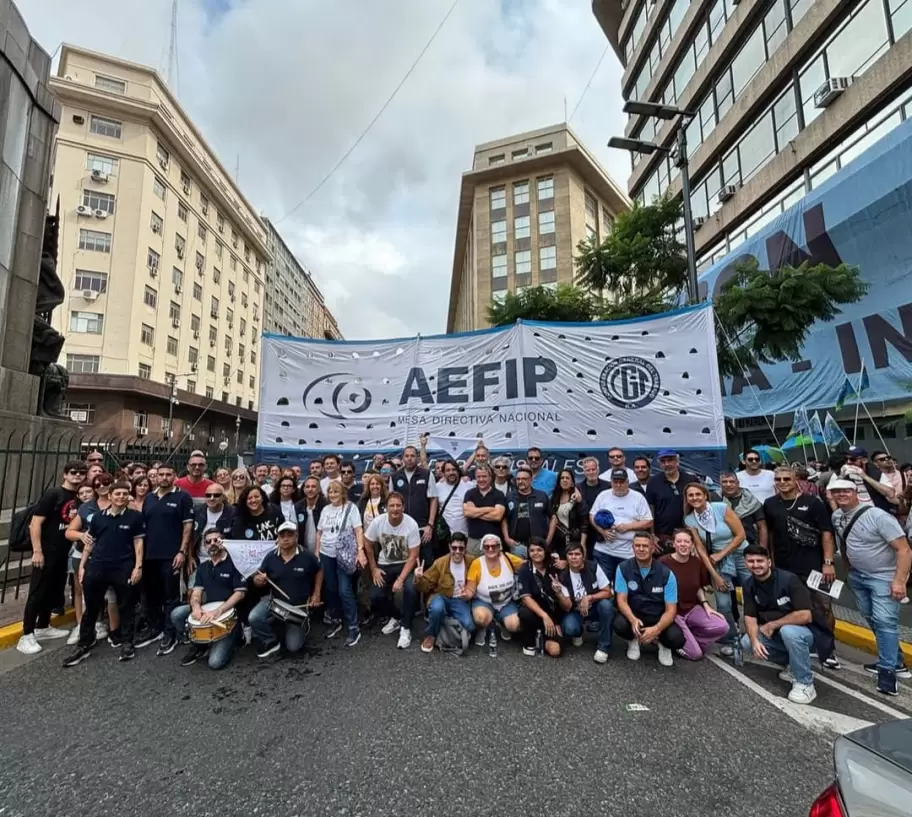 Trabajadores organizados en AEFIP