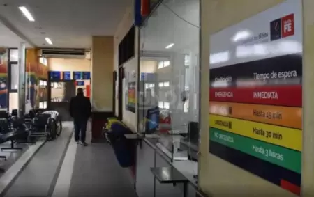 Un bebé está crítico tras caer en un balde con lavandina