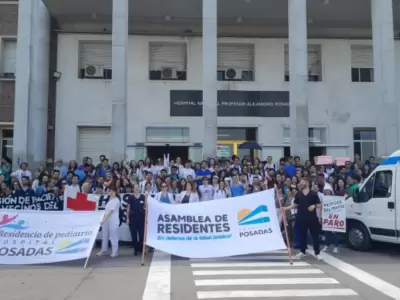 Los residentes del Hospital Posadas se prendieron al conflicto salarial.