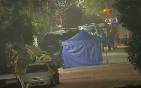 Después de 10 horas atrincherado, se suicidó el policía de la Ciudad que mató a la novia de su ex pareja