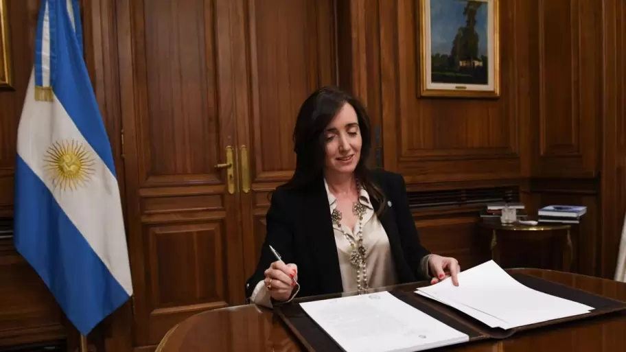 Villarruel se asegura de tener su despacho bien controlado por militares que árticiparone n la última dictadura militar