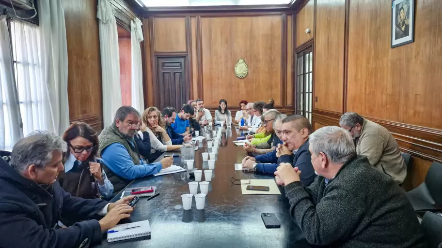 Trabajadores del Garrahan denunciaron que a la reunión no asistieron verdaderos representares del gobierno
