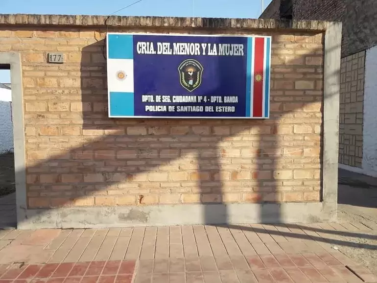 La mujer filmó golpizas a su bebé y las compartió con su ex en venganza