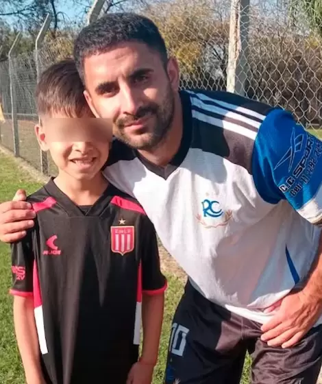 Fabián y Thiago Correa, el padre y el hijo que recibió un disparo en la cabeza y que pelea por su vida en el Hospital de Niños de San Justo.