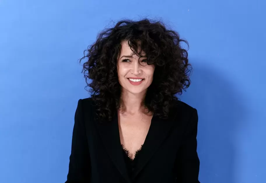 Julia Mengolini