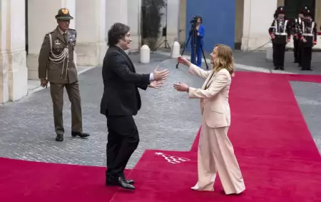 Meloni recibe a Milei en Italia