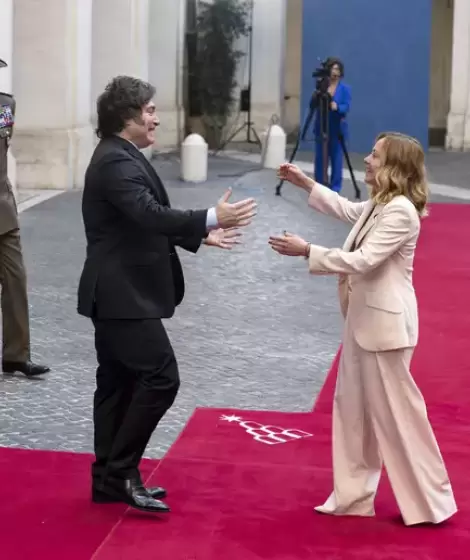 Meloni recibe a Milei en Italia