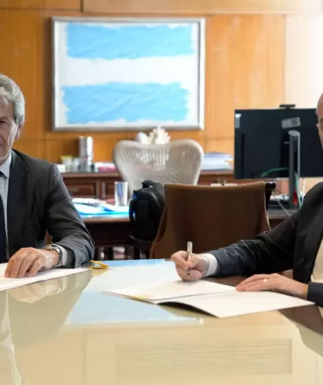 De la firma del convenio participaron el titular de AGIP, Germán Krivocapich, y el de ARCA, Juan Pazo.