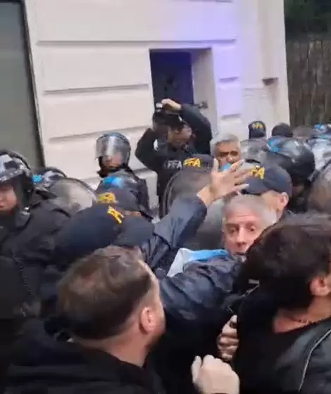 Grabois a punto de ser detenido