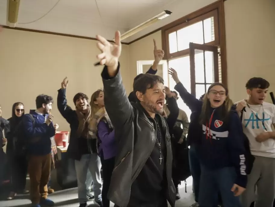 Grabois y militantes del Frente Patria Grande en el Instituto Juan Domingo Pern