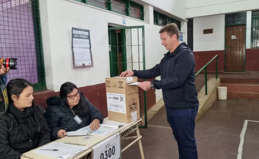 Triunfo del oficialismo en Misiones en medio de un escrutinio caótico y denuncias de irregularidades