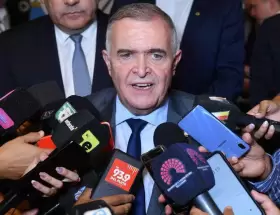 El gobernador de Tucumán, Osvaldo Jaldo, quiere volver al peronismo.