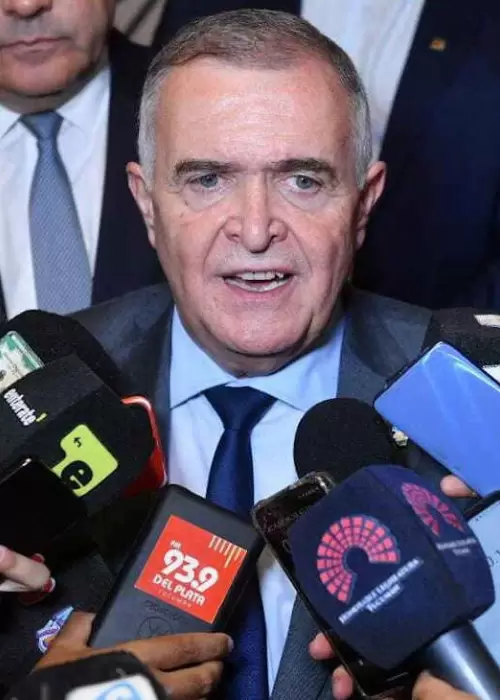 El gobernador de Tucumán, Osvaldo Jaldo, quiere volver al peronismo.