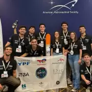 Mientras Milei lleva adelante un cientificidio, estudiantes del ITBA ganan el mundial de ingeniería aeroespacial