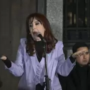 Cristina Kirchner pidiÃ³ cumplir su condena en su casa sin tobillera electrÃ³nica y con su custodia habitual