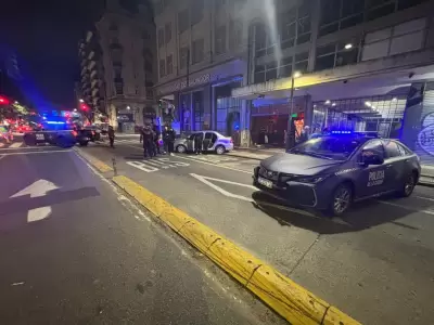 Madrugada de horror en Recoleta: manejaba borracho, iba en contramano y destrozó un taxi