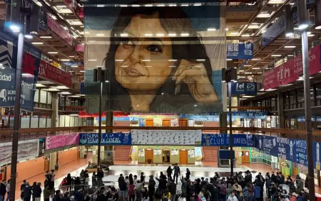 Estudiantes tomaron distintas facultades de la UBA en repudio a la condena a Cristina Kirchner